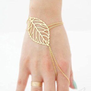 🆕Boho Leaf Chain Finger Loop Bracelet Gold